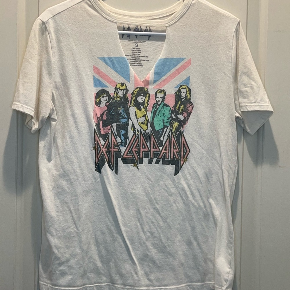 Def Leppard top